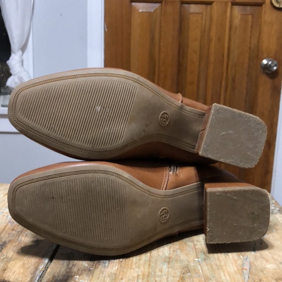 Brown ankle height chunky heel boots - Picture 4 of 5